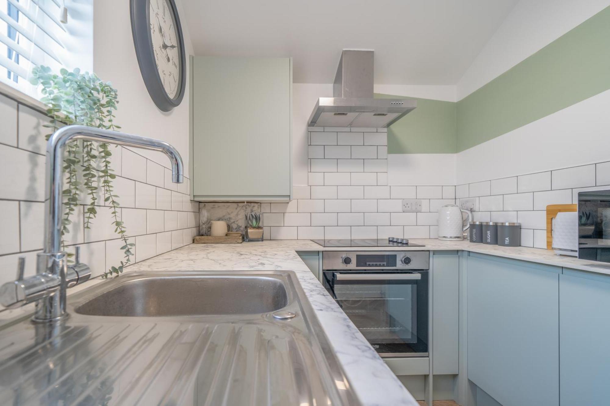 Gorgeous New 1 Bedroom Penthouse Flat Моркам Экстерьер фото